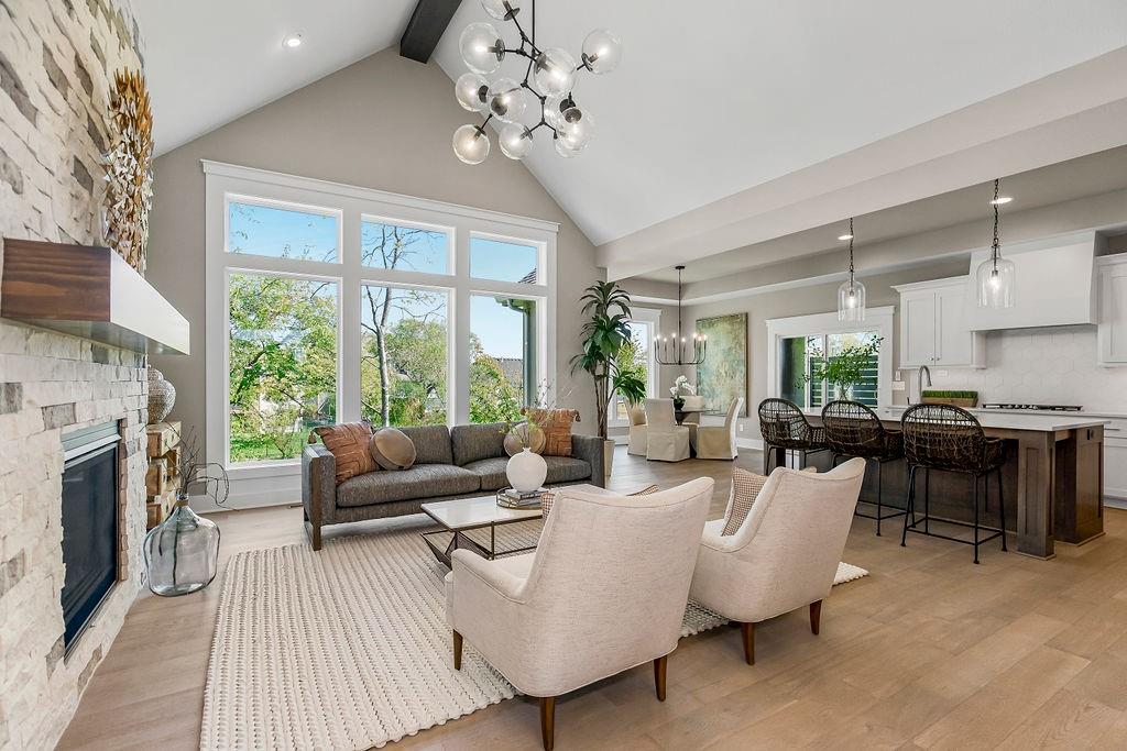 Listing Photo MLS #HMS2416261