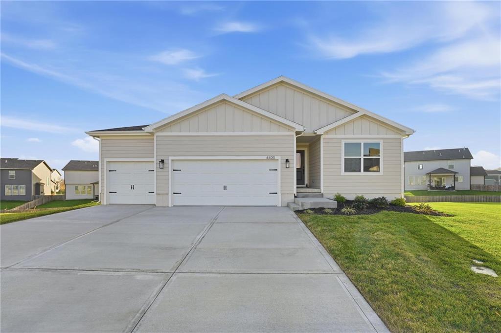 Listing Photo MLS #HMS2520177