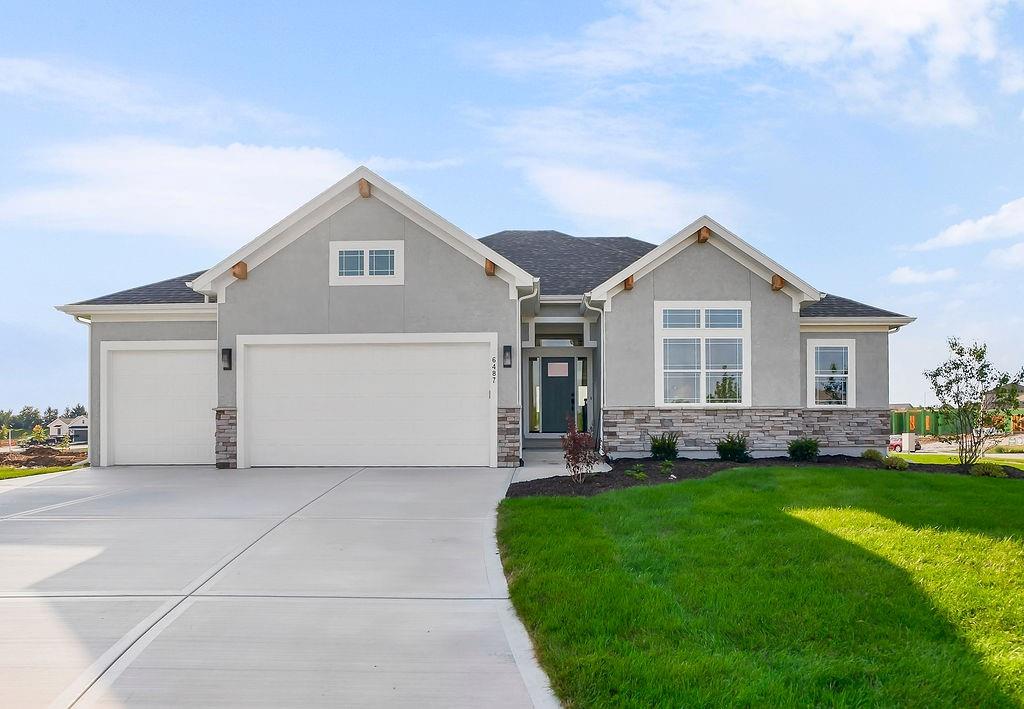 Listing Photo MLS #HMS2537058