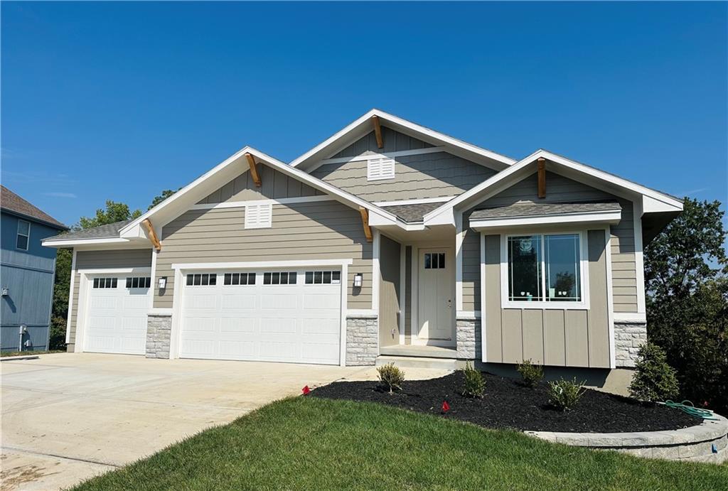 Listing Photo MLS #HMS2547011