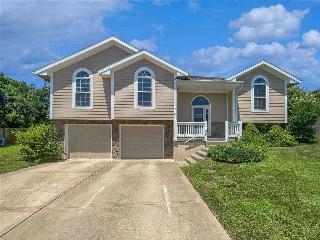 Listing Photo MLS #HMS2552024