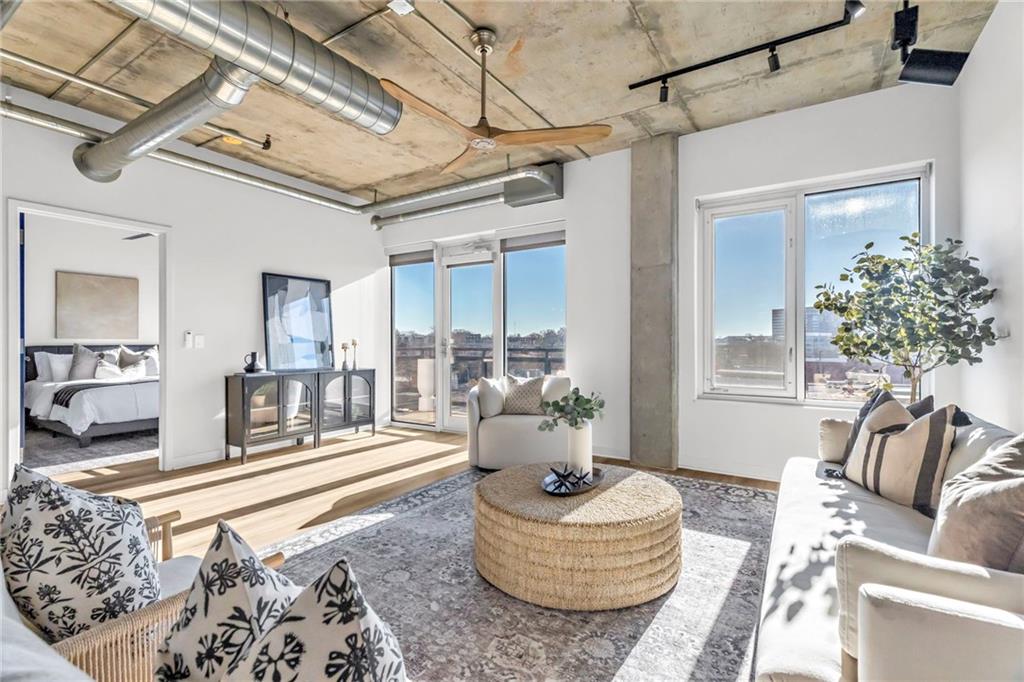 Listing Photo MLS #HMS2552029