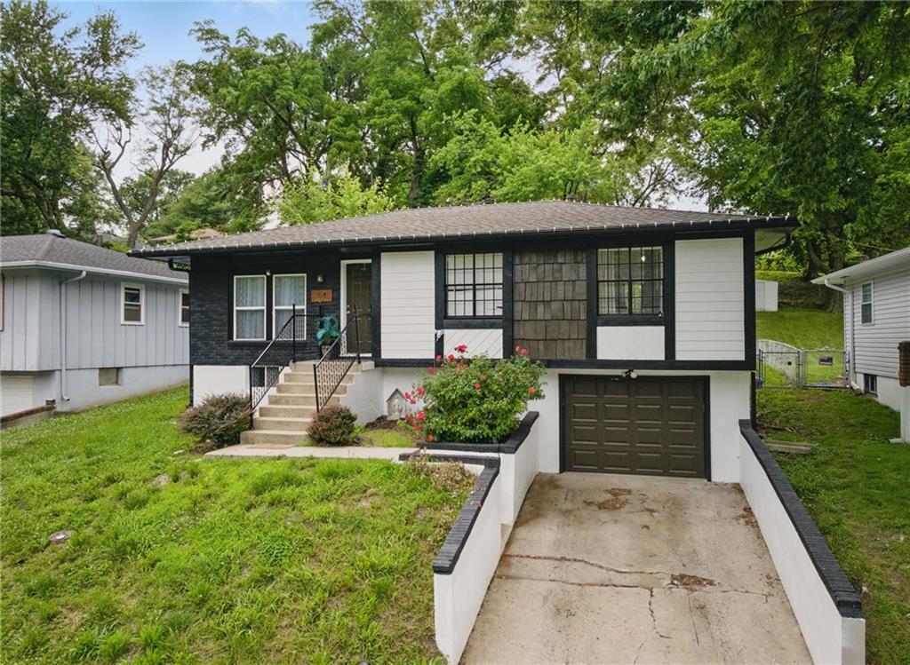 Listing Photo MLS #HMS2555174