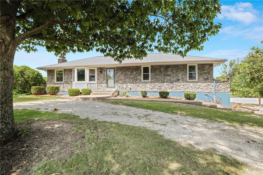 Listing Photo MLS #HMS2555218