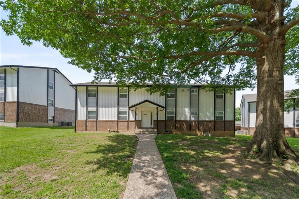 Listing Photo MLS #HMS2557297