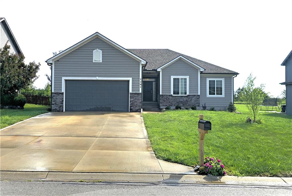 Listing Photo MLS #HMS2562828