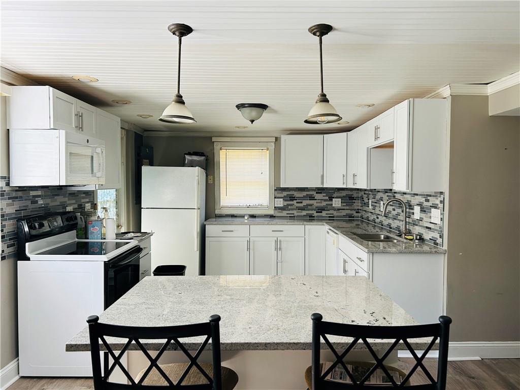 Listing Photo MLS #HMS2563183