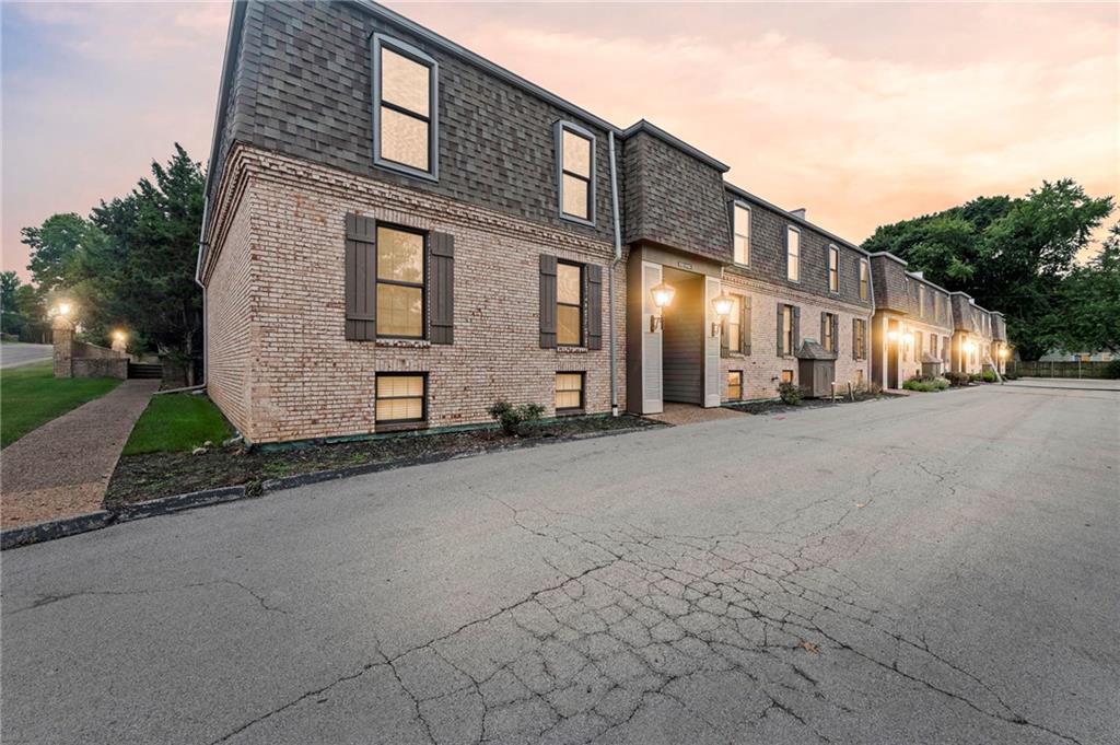 Listing Photo MLS #HMS2564042