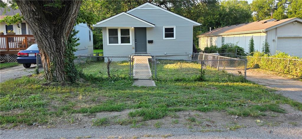 Listing Photo MLS #HMS2568275
