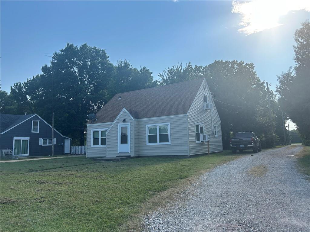 Listing Photo MLS #HMS2569287