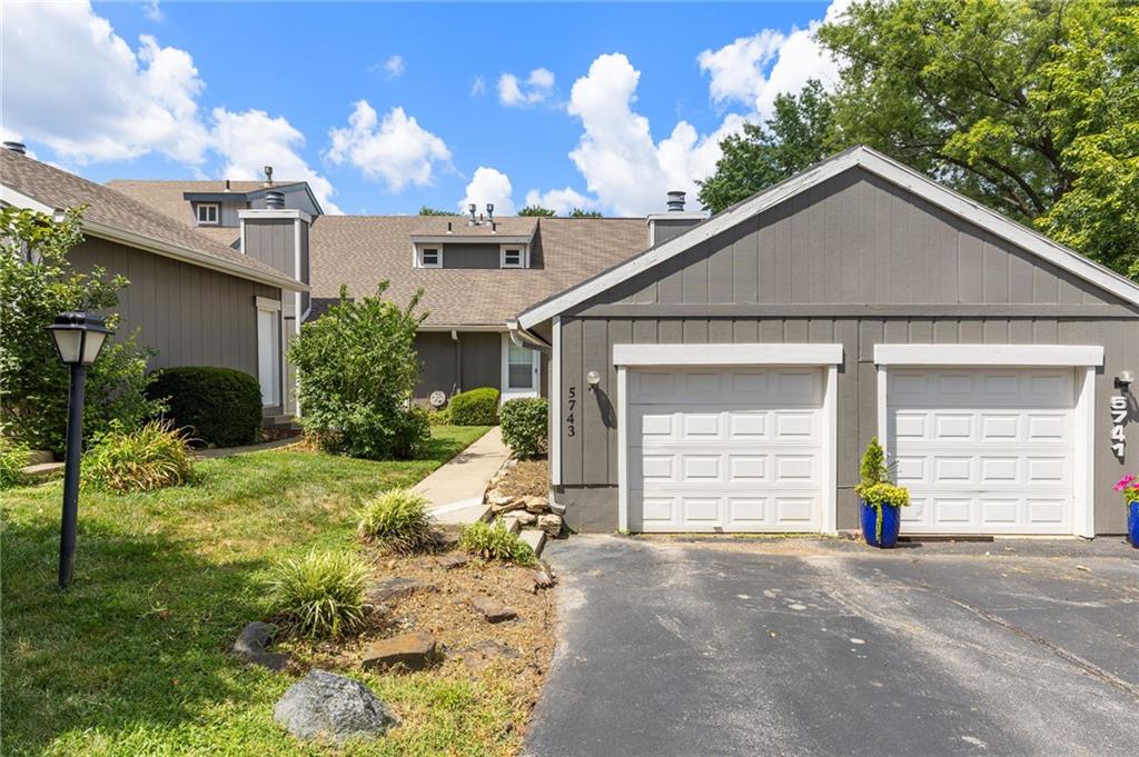 Listing Photo MLS #HMS2569862