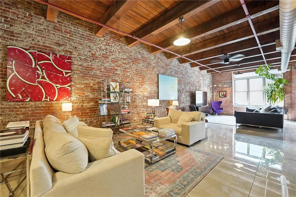 Listing Photo MLS #HMS2570337