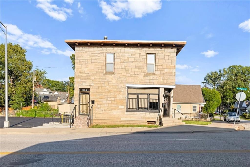 Listing Photo MLS #HMS2572126