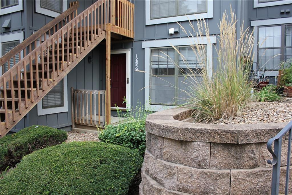 Listing Photo MLS #HMS2572178