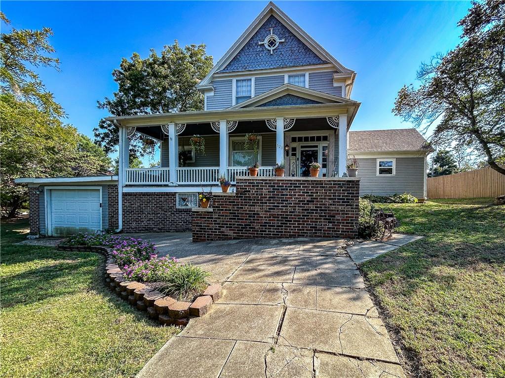 Listing Photo MLS #HMS2574349