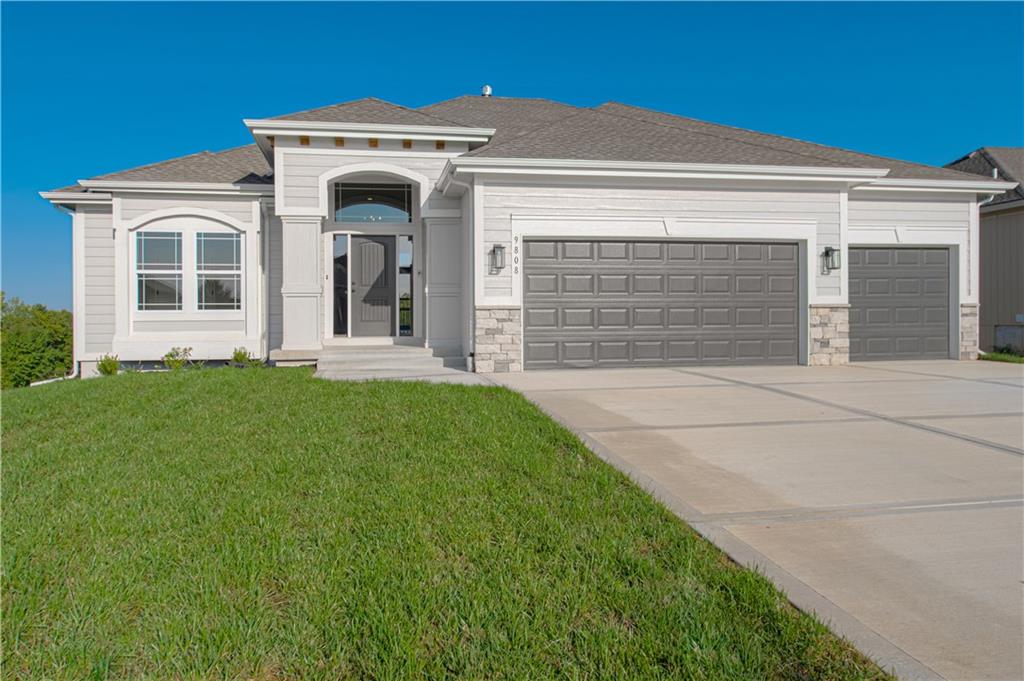 Listing Photo MLS #HMS2576792