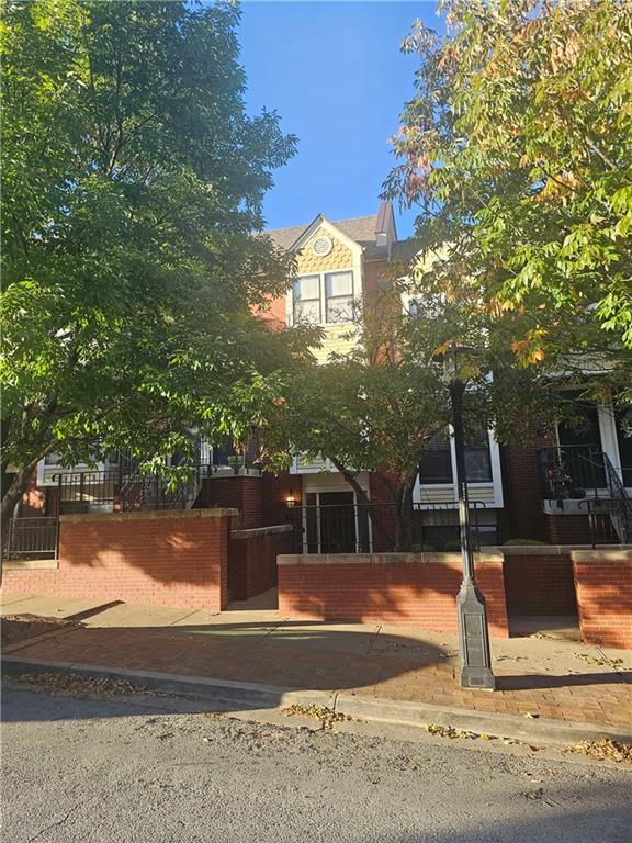 Listing Photo MLS #HMS2581210