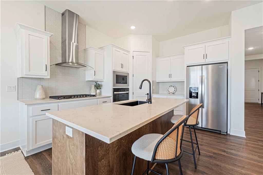 Listing Photo MLS #HMS2581887