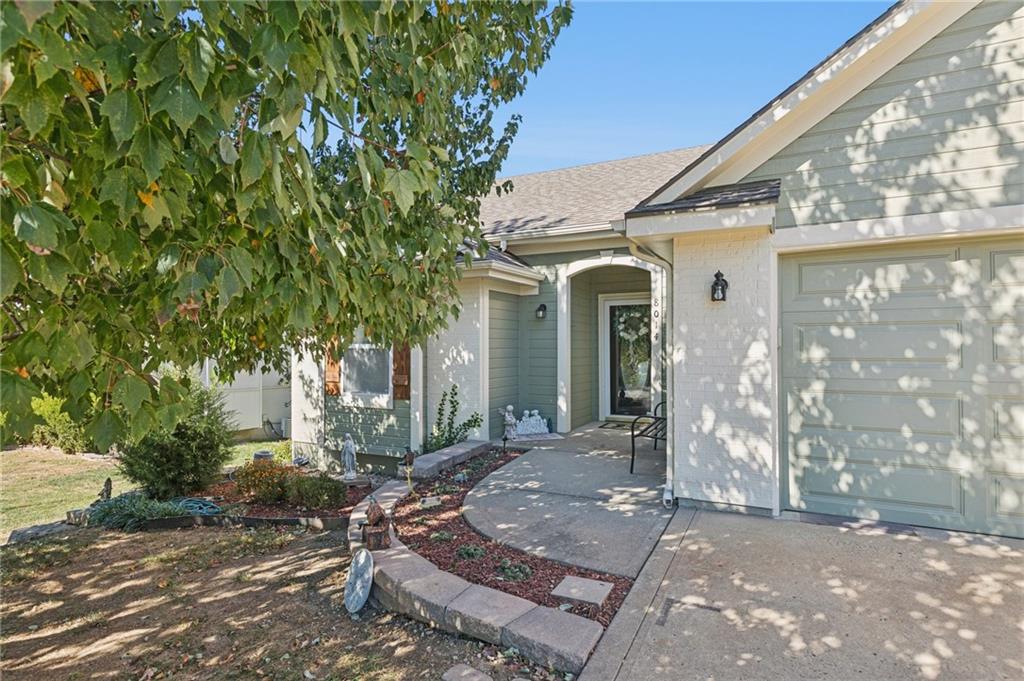 Listing Photo MLS #HMS2582213