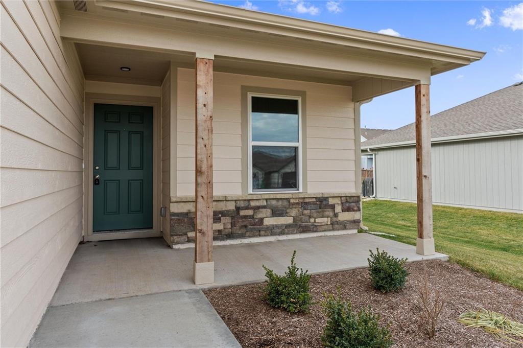 Listing Photo MLS #HMS2582557