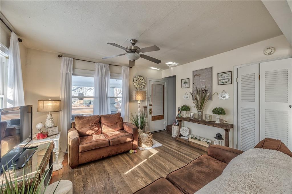 Listing Photo MLS #HMS2583100