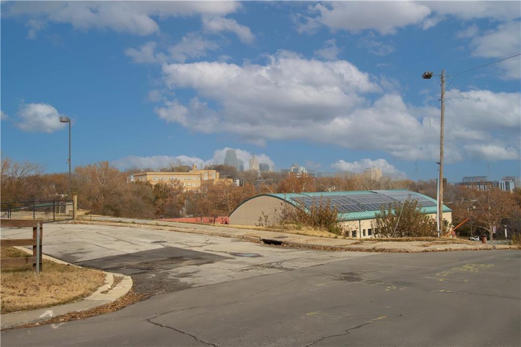 Listing Photo MLS #HMS2585091