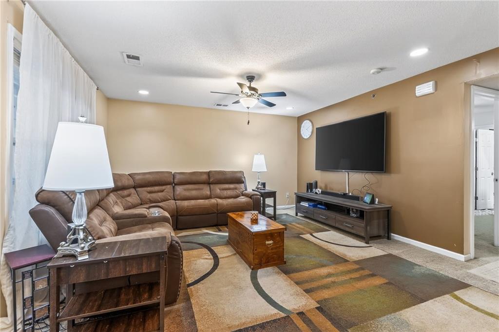 Listing Photo MLS #HMS2585383