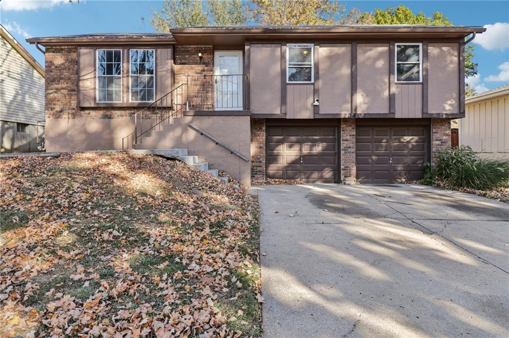 Listing Photo MLS #HMS2587370