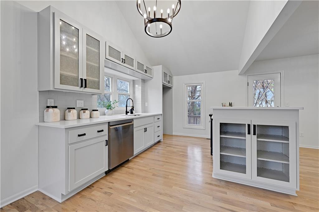 Listing Photo MLS #HMS2588373