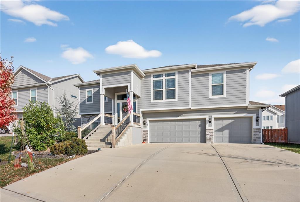 Listing Photo MLS #HMS2589658