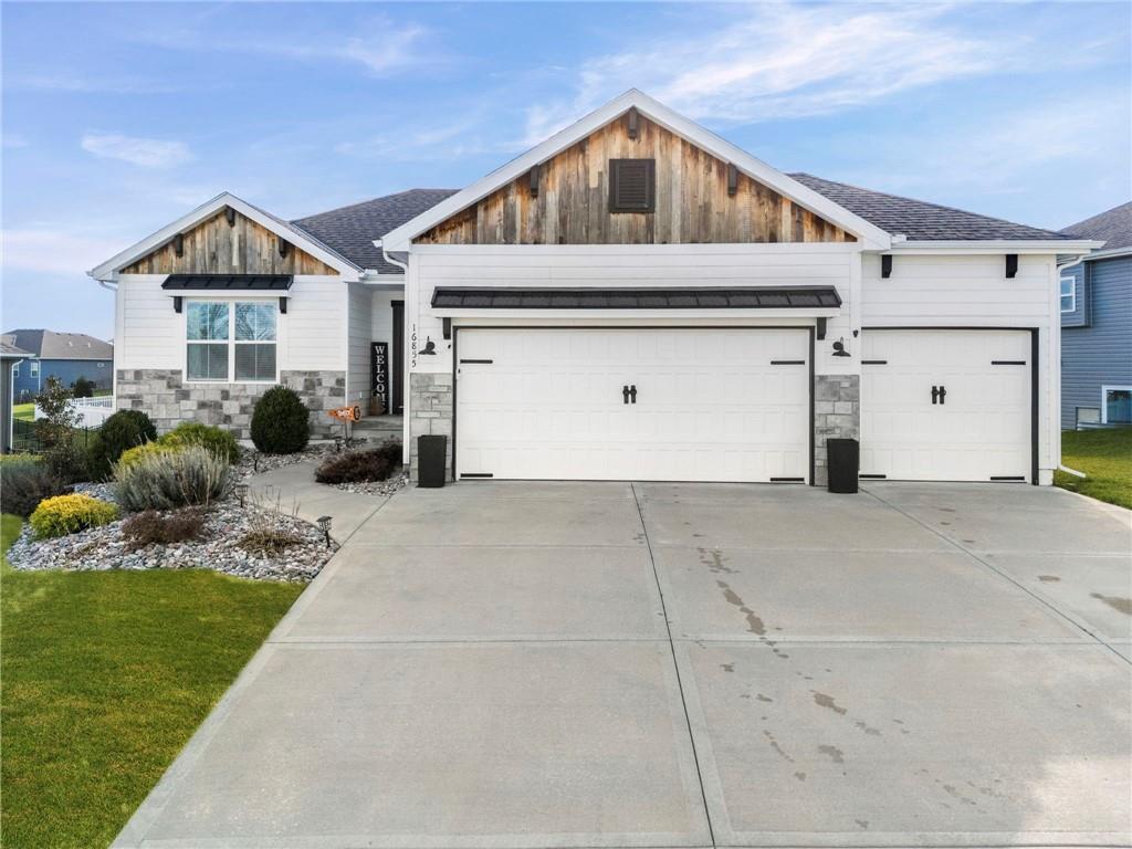 Listing Photo MLS #HMS2589768