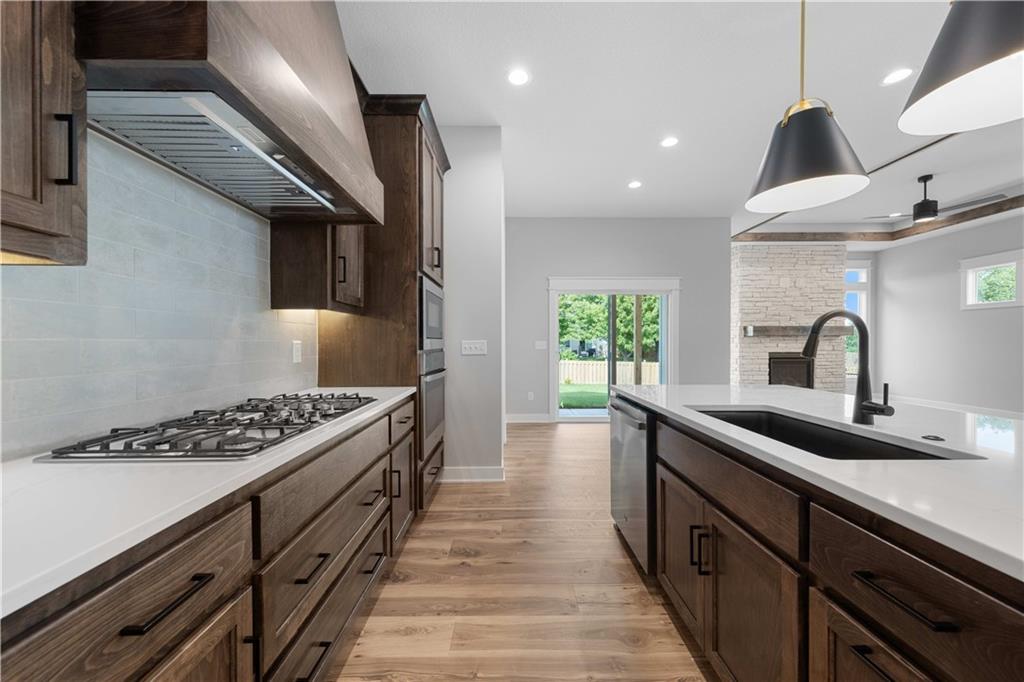 Listing Photo MLS #HMS2591565