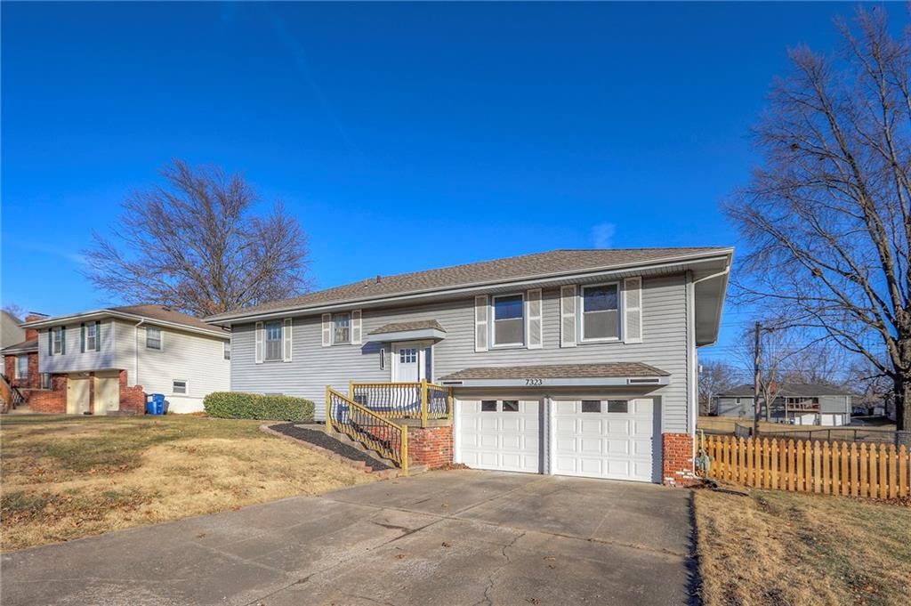 Listing Photo MLS #HMS2594390