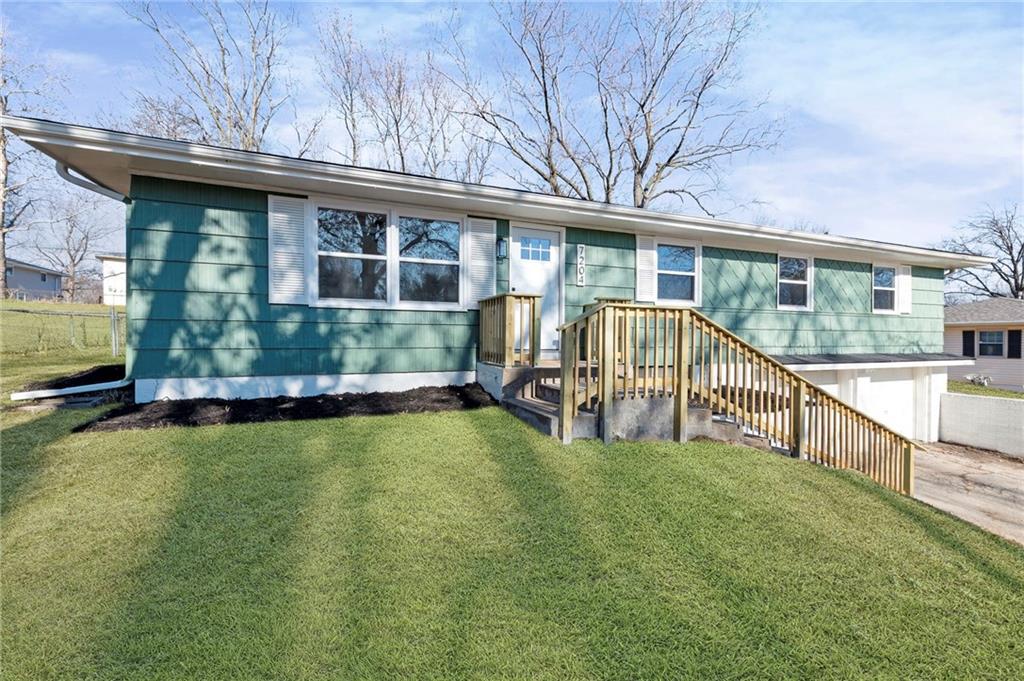 Listing Photo MLS #HMS2594611