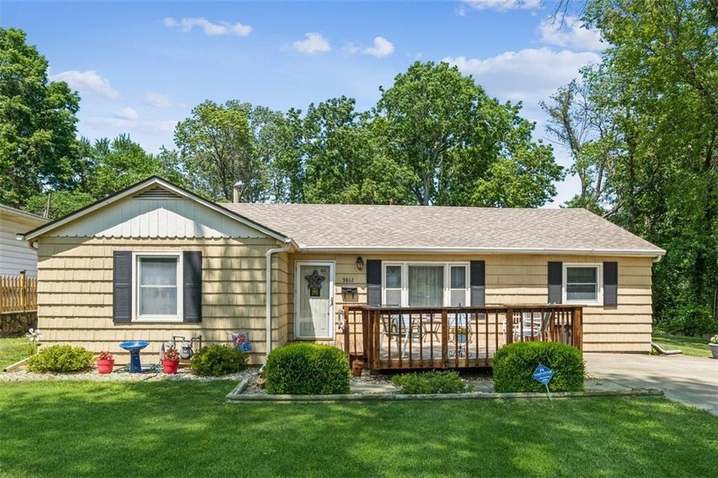 Listing Photo MLS #HMS2595343