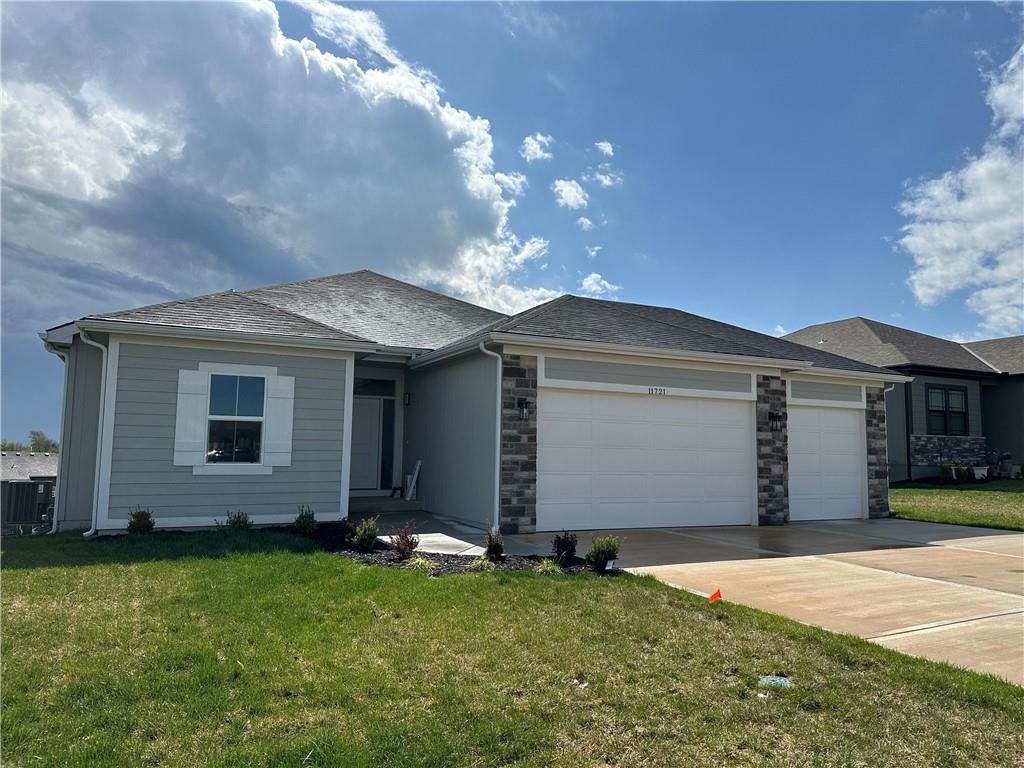 Listing Photo MLS #HMS2596303