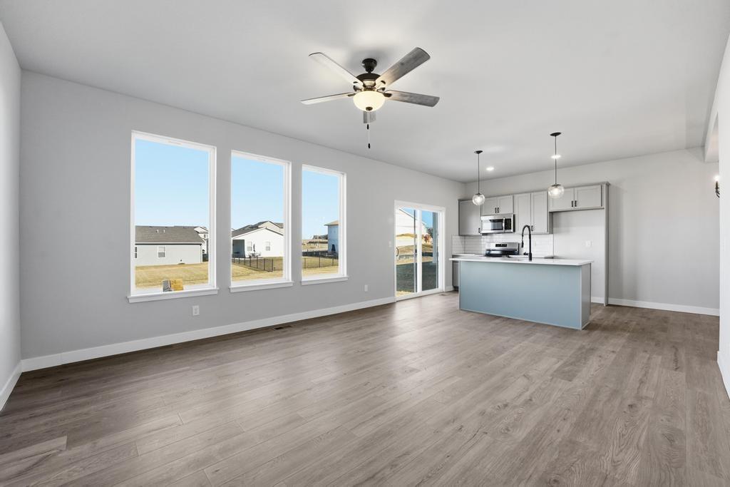 Listing Photo MLS #HMS2597752