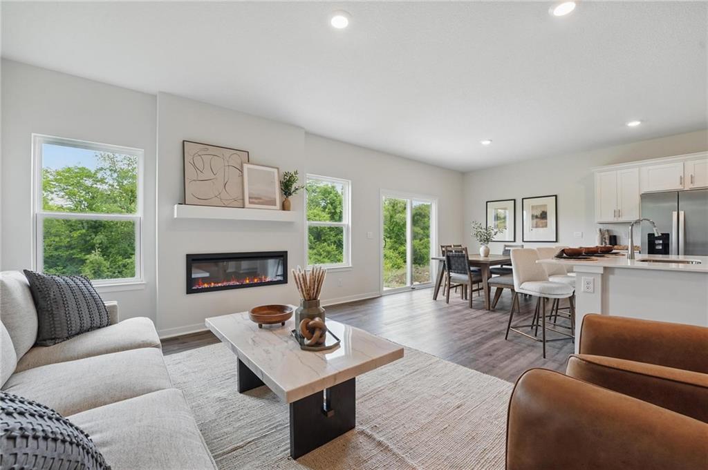 Listing Photo MLS #HMS2597791