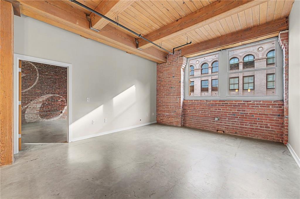 Listing Photo MLS #HMS2599075