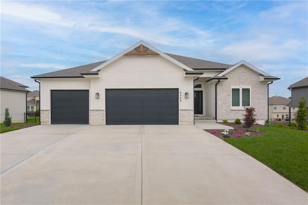 Listing Photo MLS #HMS2601175