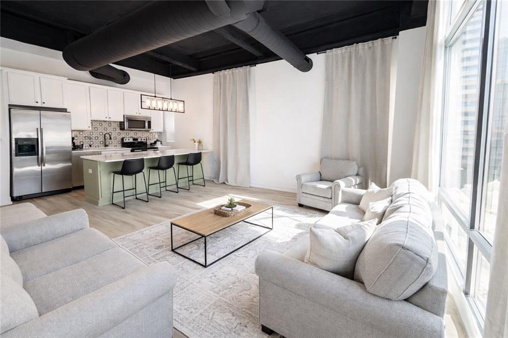 Listing Photo MLS #HMS2601189