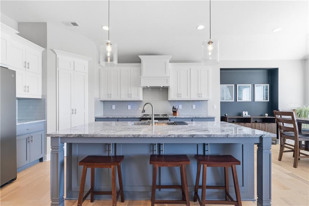 Listing Photo MLS #HMS2601239