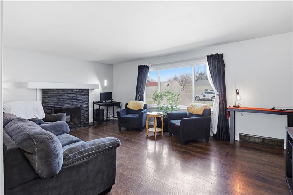 Listing Photo MLS #HMS2601411