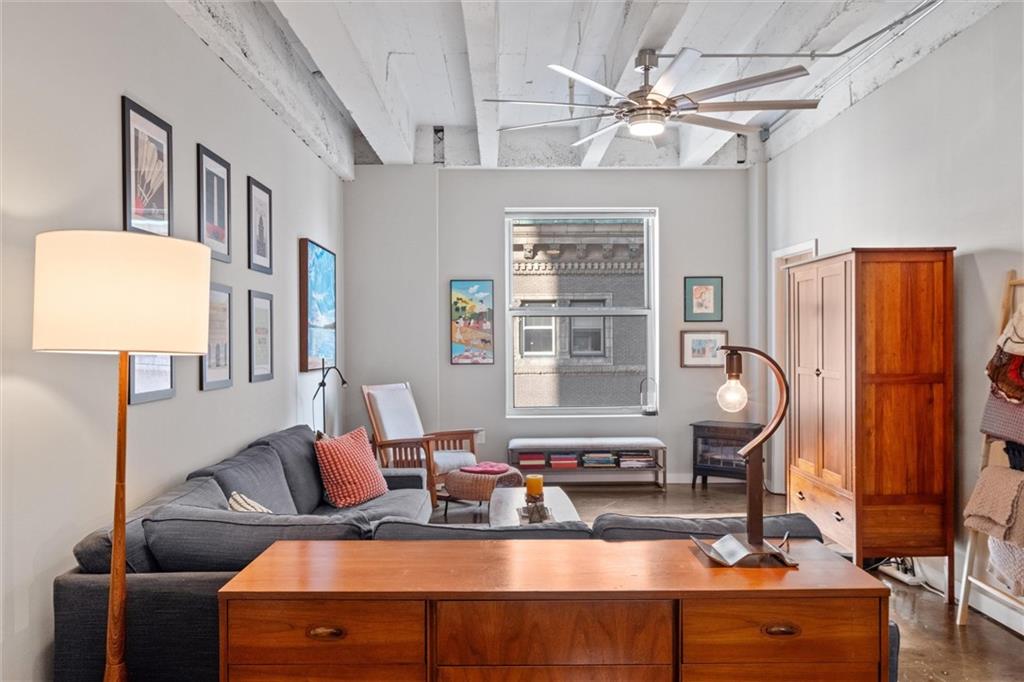 Listing Photo MLS #HMS2602537