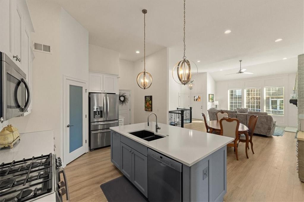 Listing Photo MLS #HMS2602783