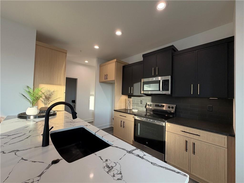 Listing Photo MLS #HMS2603351