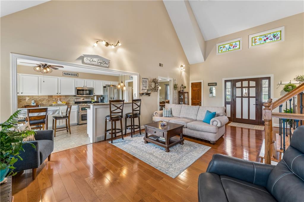 Listing Photo MLS #HMS2603838