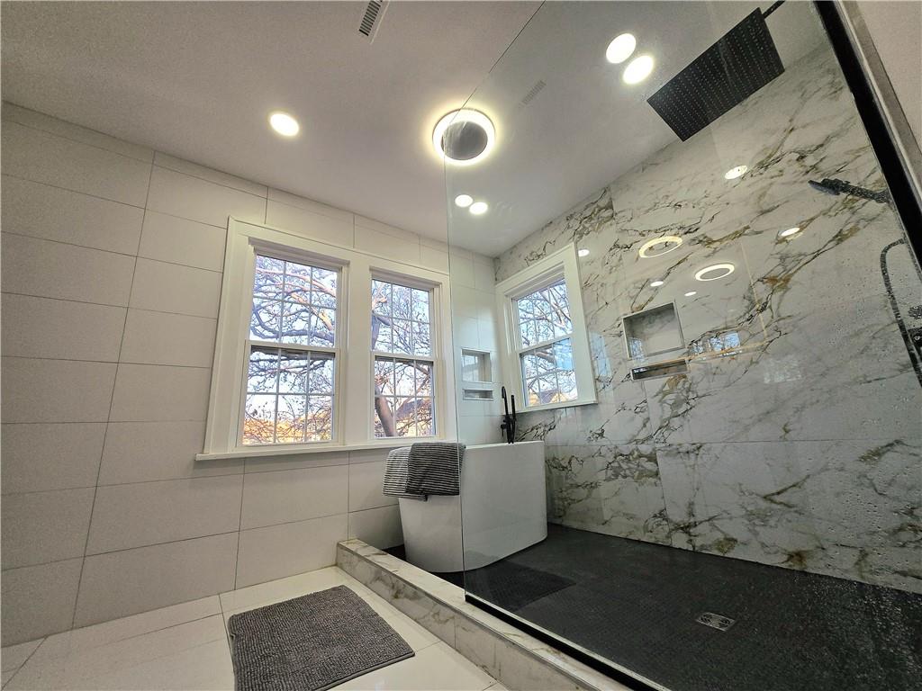 Listing Photo MLS #HMS2603900