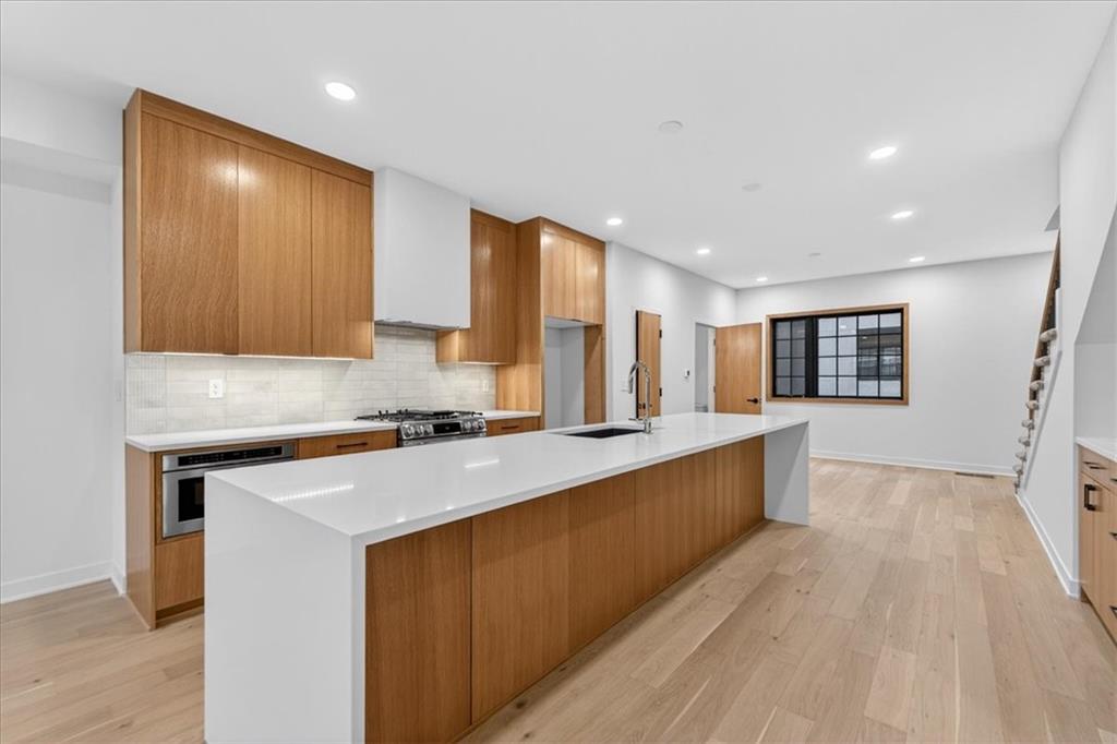 Listing Photo MLS #HMS2604257