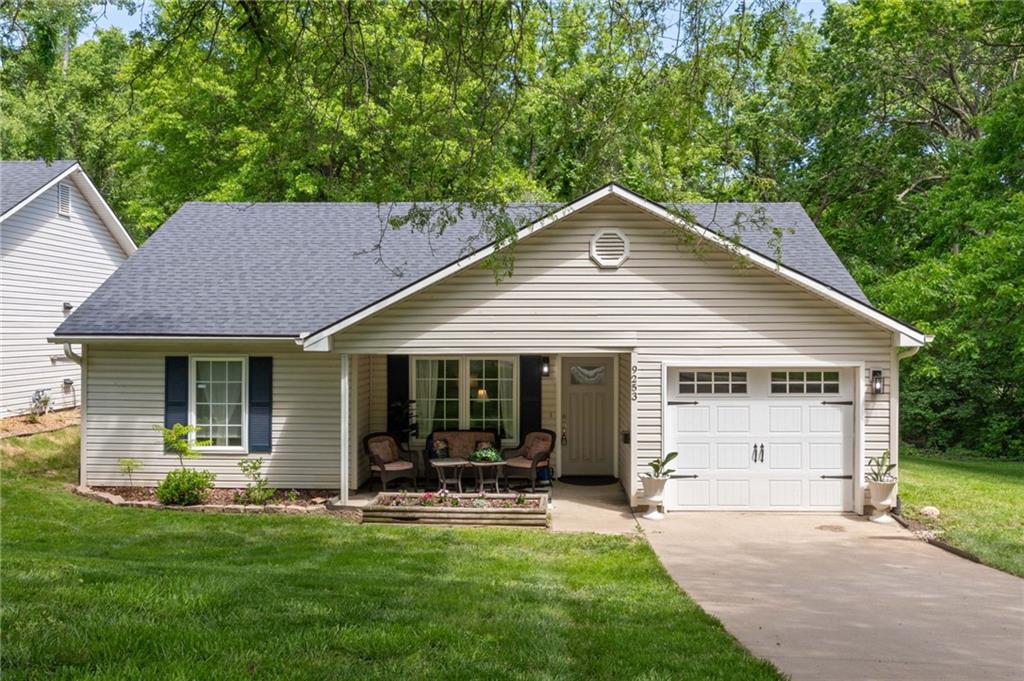 Listing Photo MLS #HMS2605415